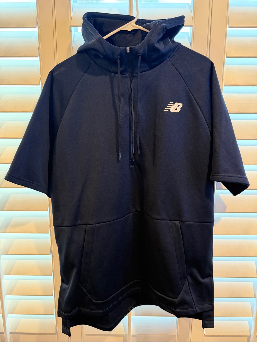 New Balance Black Short-Sleeve Hooded Tee with Logo navy blue
